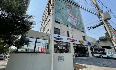OFICINA EN VENTA EN COLONIA CHAPALITA A CUADRAS DEL HOTEL RIU