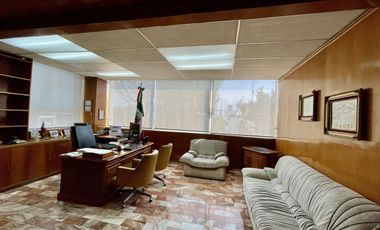 OFICINA EN VENTA EN COLONIA CHAPALITA A CUADRAS DEL HOTEL RIU