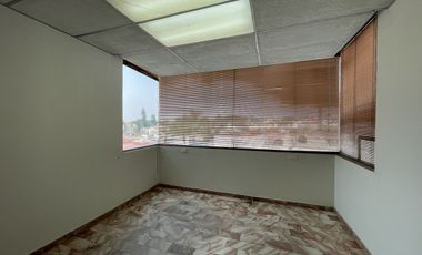 OFICINA EN VENTA EN COLONIA CHAPALITA A CUADRAS DEL HOTEL RIU