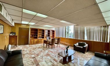 OFICINA EN VENTA EN COLONIA CHAPALITA A CUADRAS DEL HOTEL RIU