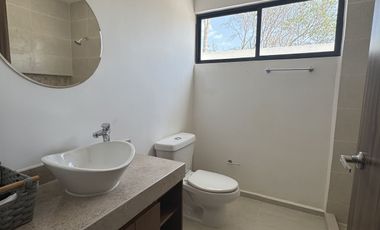 Casa en venta ubicada en fraccionamiento en Cholul.