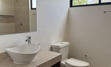 Casa en venta ubicada en fraccionamiento en Cholul.