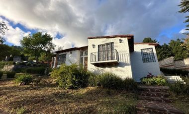 VENTA/RENTA CASA EN SAN GABRIEL IXTLA, VALLE DE BRAVO-CASA CARLOTA