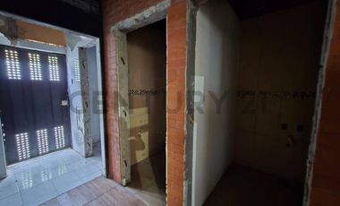 Alquiler Locales Comerciales Frente al Riocentro Ceibos.