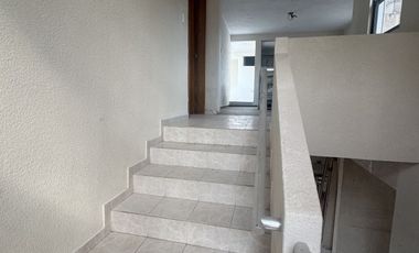 Casa en renta con alberca en privada