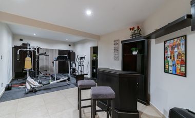 Casa en Río Escondido con seguridad, a pasos de Lomas Hipódromo