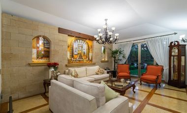 Casa en Río Escondido con seguridad, a pasos de Lomas Hipódromo