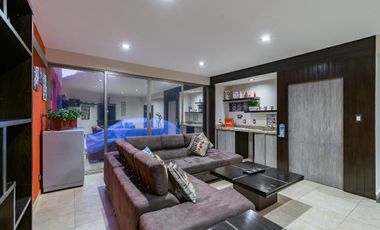 Casa en Río Escondido con seguridad, a pasos de Lomas Hipódromo