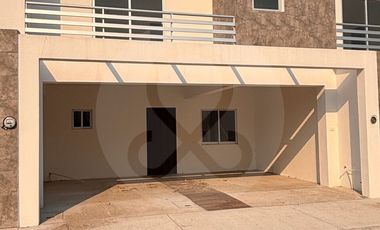 Fraccionamiento Real de Palmas Casa en venta en Ciudad Industrial