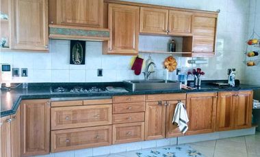 CASA EN VENTA EN FRACC LOMAS. TETELA