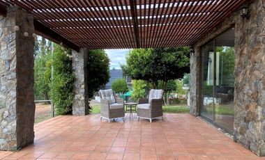 Amplia casa en Altos de Mitrinhue