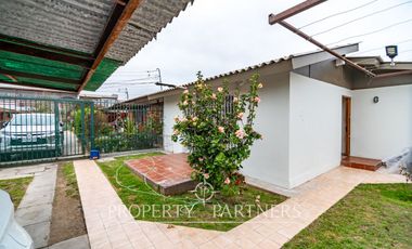 Casa remodelada en excelente ubicación, a pasos de Balmaceda