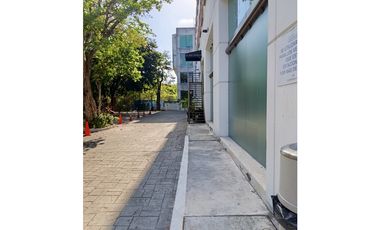 Plaza comercial en venta en av. Nichupte cancún