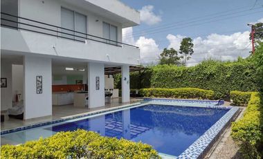 Casa De Anapoima En Condominio Campestre Sobre La Vía Principal