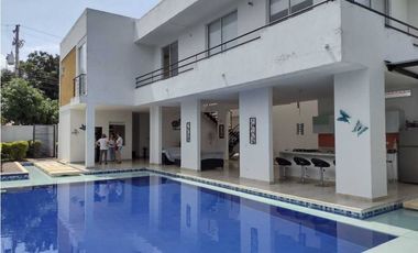 Casa De Anapoima En Condominio Campestre Sobre La Vía Principal