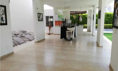 Casa De Anapoima En Condominio Campestre Sobre La Vía Principal