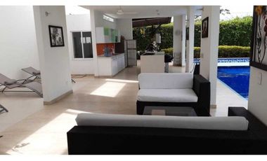 Casa De Anapoima En Condominio Campestre Sobre La Vía Principal