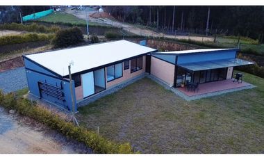 Casa campestre en San Vicente, Vereda San Antonio