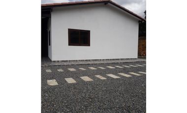 casa finca campestre en venta Guarne, 2.664 m2, de tranquilidad