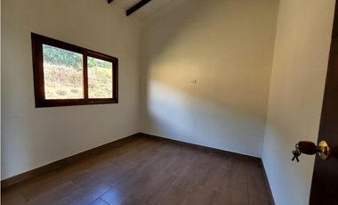 casa finca campestre en venta Guarne, 2.664 m2, de tranquilidad