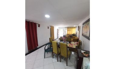 Comoda Casa + Apartamento en VENTA Barrio La VICTORIA