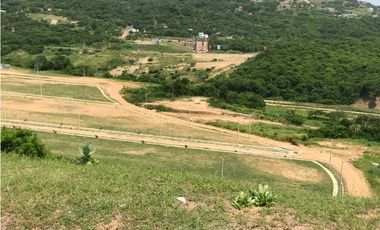 Vendo lote en club con vista a puerto velero