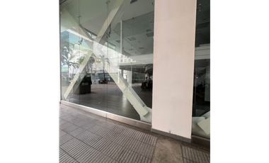 AREA 258 m2 EN ALQUILER EDIFICIO CENTRO VIDA PROFESIONAL CALI
