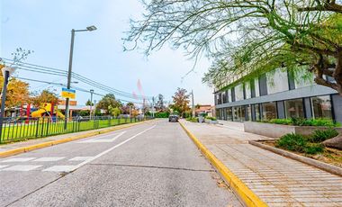 Casa en Arriendo en Las Tranqueras / Vitacura - Excelente Propiedad