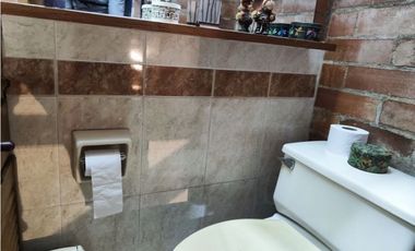 VENTA CASA TRADICIONAL SAN LUCAS POBLADO MEDELLIN MLS#253249