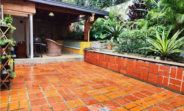 VENTA CASA TRADICIONAL SAN LUCAS POBLADO MEDELLIN MLS#253249