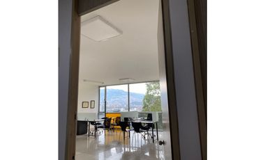 VENTA OFICINA EN LA AVENIDA DEL POBLADO MEDELLIN MLS#246878