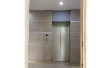 VENTA OFICINA EN LA AVENIDA DEL POBLADO MEDELLIN MLS#246878