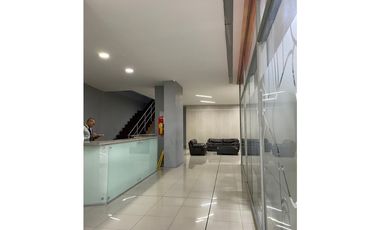 VENTA OFICINA EN LA AVENIDA DEL POBLADO MEDELLIN MLS#246878