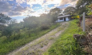 VENTA de CASA LOTE en GARZON