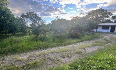 VENTA de CASA LOTE en GARZON