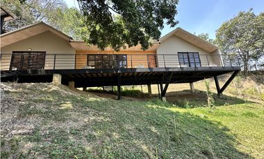 ESTRENA CHALET CON ESPECTACULAR DECK CON JACUZZI EN SOPETRAN