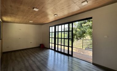 ESTRENA CHALET CON ESPECTACULAR DECK CON JACUZZI EN SOPETRAN