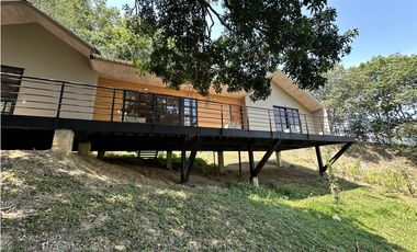 ESTRENA CHALET CON ESPECTACULAR DECK CON JACUZZI EN SOPETRAN