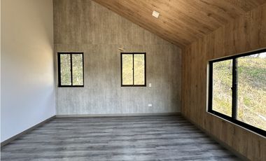 ESTRENA CHALET CON ESPECTACULAR DECK CON JACUZZI EN SOPETRAN