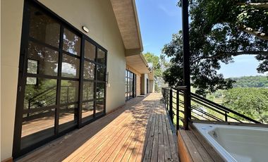 ESTRENA CHALET CON ESPECTACULAR DECK CON JACUZZI EN SOPETRAN