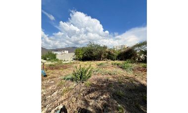 Lote cerca a la playa en venta