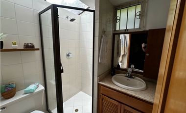 Se vende casa en el poblado sector Sanlucas