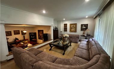 Se vende casa en el poblado sector Sanlucas