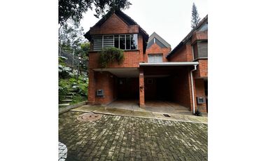 Se vende casa en el poblado sector Sanlucas