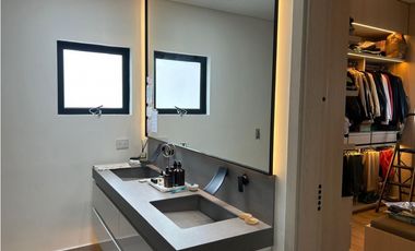 Se vende casa en el poblado sector san Lucas