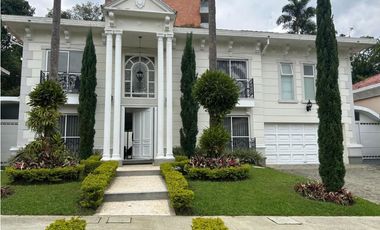 Se vende casa en el poblado sector san Lucas