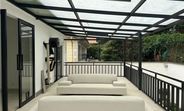 Se vende casa en el poblado sector san Lucas