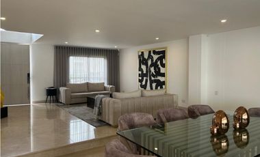 Se vende casa en el poblado sector san Lucas