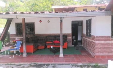 Finca en Venta, Cisneros, vía a la costa, 2 casas, estanques con peces
