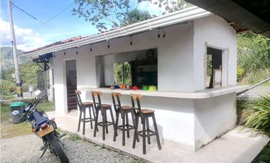Venta de finca más loteo, área 18.560 m² en Cisneros, Antioquia